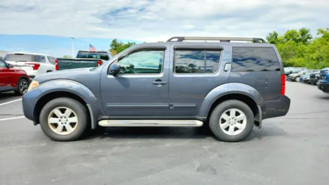 More photos of 2012 Nissan Pathfinder SV at Tom Gill Chevrolet, KY