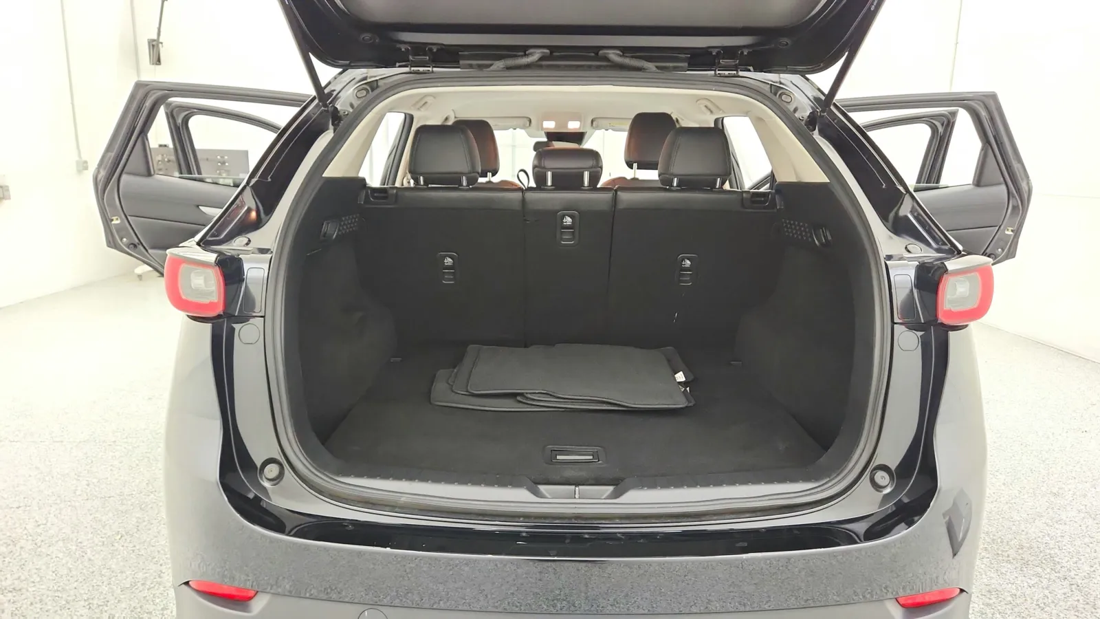 2023 Mazda CX-5 2.5 Select photo 6