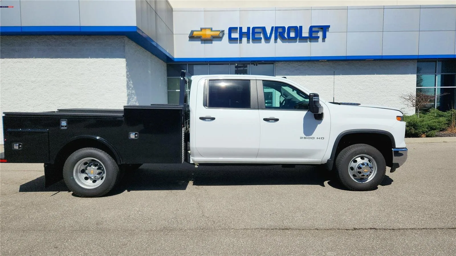 White 2025 Chevrolet Silverado 3500HD CC Work Truck for sale in Florence, KY