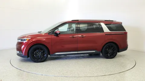 More photos of 2022 Kia Carnival SX at Tom Gill Chevrolet, KY