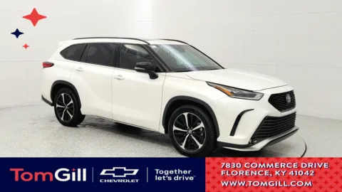 White 2021 Toyota Highlander XSE for sale in Florence, KY