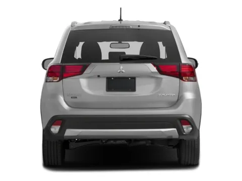 More photos of 2017 Mitsubishi Outlander SE at Tom Gill Chevrolet, KY
