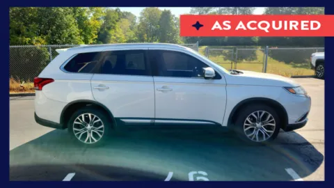White 2017 Mitsubishi Outlander SE for sale in Florence, KY