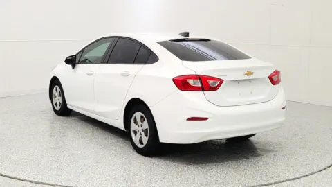 More photos of 2018 Chevrolet Cruze LS at Tom Gill Chevrolet, KY