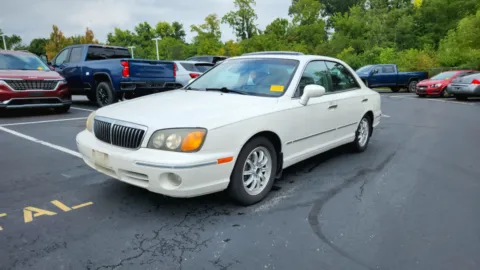 More photos of 2002 Hyundai XG350 L at Tom Gill Chevrolet, KY