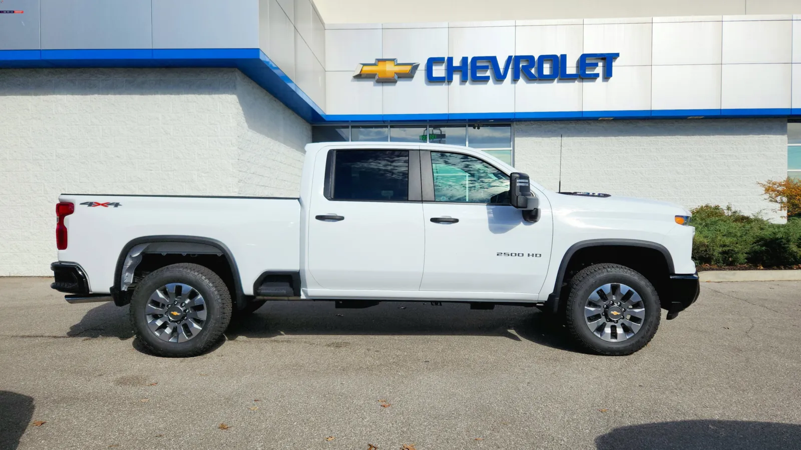 White 2026 Chevrolet Silverado 2500HD Custom for sale in Florence, KY