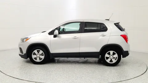 More photos of 2019 Chevrolet Trax LS at Tom Gill Chevrolet, KY