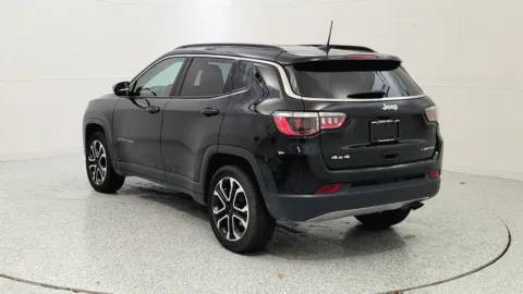 More photos of 2022 Jeep Compass Limited at Tom Gill Chevrolet, KY