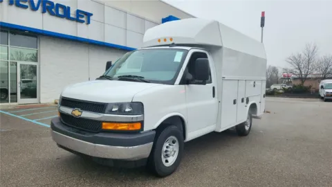 More photos of 2025 Chevrolet Express Cutaway 3500 1WT at Tom Gill Chevrolet, KY