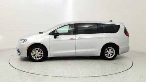 More photos of 2024 Chrysler Pacifica Touring L at Tom Gill Chevrolet, KY