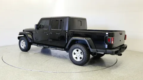 More photos of 2022 Jeep Gladiator Sport S at Tom Gill Chevrolet, KY