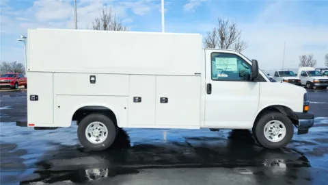 White 2025 Chevrolet Express Cutaway 3500 Van 139 for sale in Florence, KY