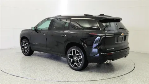 More photos of 2026 Chevrolet Traverse FWD High Country at Tom Gill Chevrolet, KY