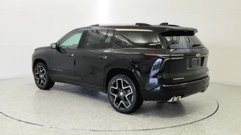 More photos of 2026 Chevrolet Traverse FWD High Country at Tom Gill Chevrolet, KY