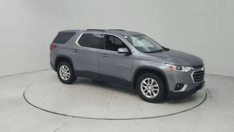 Gray 2018 Chevrolet Traverse LT Cloth for sale in Florence, KY