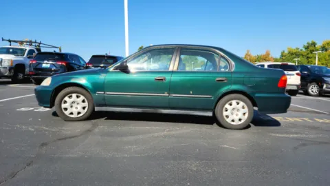 More photos of 2000 Honda Civic LX at Tom Gill Chevrolet, KY