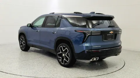 More photos of 2026 Chevrolet Traverse FWD High Country at Tom Gill Chevrolet, KY