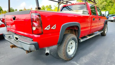 More photos of 2006 Chevrolet Silverado 3500 SRW LT1 at Tom Gill Chevrolet, KY
