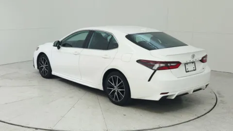 More photos of 2021 Toyota Camry SE Nightshade at Tom Gill Chevrolet, KY