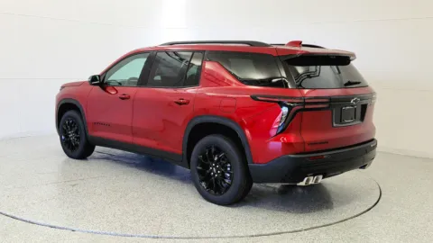 More photos of 2026 Chevrolet Traverse FWD LT at Tom Gill Chevrolet, KY