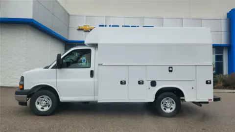 More photos of 2025 Chevrolet Express Cutaway 3500 Van 139 at Tom Gill Chevrolet, KY
