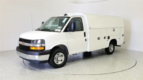Another view of 2025 Chevrolet Express Cutaway 3500 Van 139 for sale in Florence, KY at Tom Gill Chevrolet