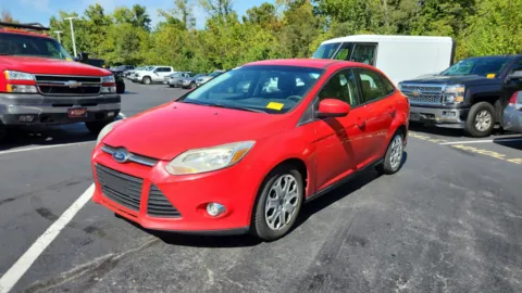 More photos of 2012 Ford Focus SE at Tom Gill Chevrolet, KY