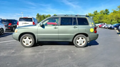 More photos of 2006 Toyota Highlander with 3rd Row at Tom Gill Chevrolet, KY