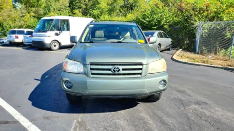 Another view of 2006 Toyota Highlander with 3rd Row for sale in Florence, KY at Tom Gill Chevrolet