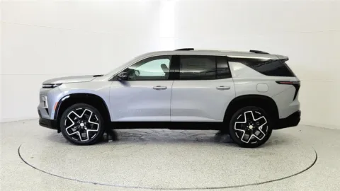 More photos of 2026 Chevrolet Traverse FWD High Country at Tom Gill Chevrolet, KY