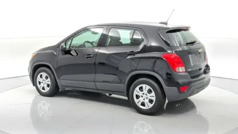 More photos of 2018 Chevrolet Trax LS at Tom Gill Chevrolet, KY