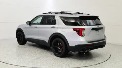 More photos of 2022 Ford Explorer ST at Tom Gill Chevrolet, KY