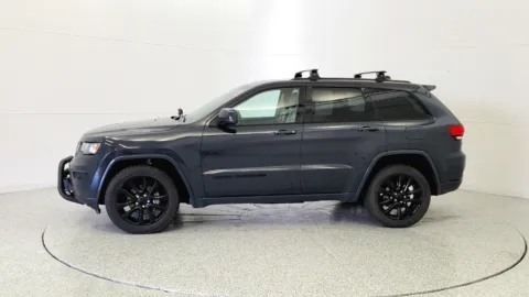 More photos of 2018 Jeep Grand Cherokee Altitude at Tom Gill Chevrolet, KY