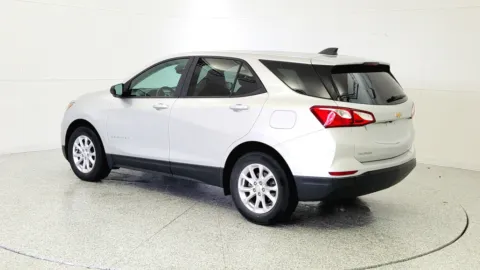 More photos of 2020 Chevrolet Equinox LS at Tom Gill Chevrolet, KY