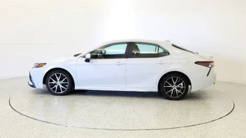 More photos of 2023 Toyota Camry SE at Tom Gill Chevrolet, KY