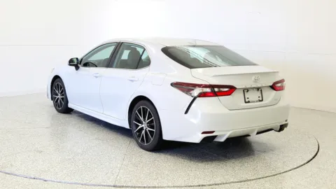 More photos of 2023 Toyota Camry SE at Tom Gill Chevrolet, KY