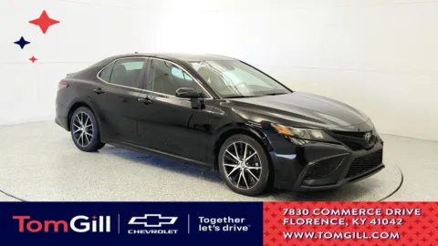 Black 2023 Toyota Camry SE for sale in Florence, KY