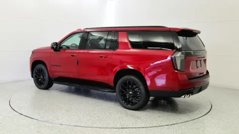 More photos of 2026 Chevrolet Suburban RST at Tom Gill Chevrolet, KY