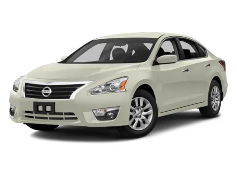 White 2013 Nissan Altima 2.5 S for sale in Florence, KY
