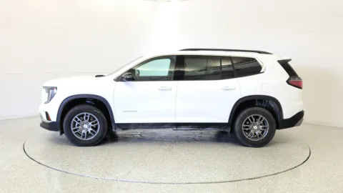 More photos of 2025 GMC Acadia FWD Elevation at Tom Gill Chevrolet, KY