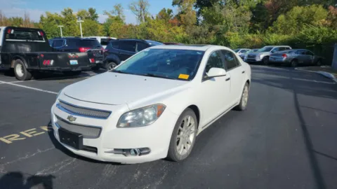 More photos of 2010 Chevrolet Malibu LTZ at Tom Gill Chevrolet, KY