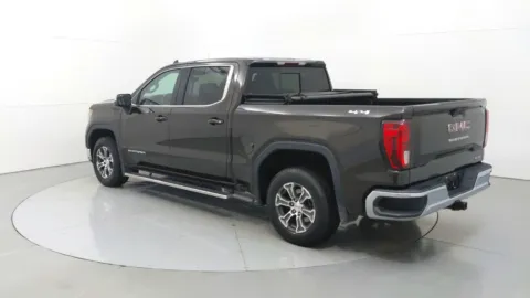 More photos of 2020 GMC Sierra 1500 SLE at Tom Gill Chevrolet, KY