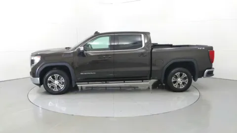 More photos of 2020 GMC Sierra 1500 SLE at Tom Gill Chevrolet, KY