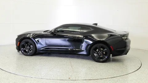 More photos of 2023 Chevrolet Camaro 2LT at Tom Gill Chevrolet, KY