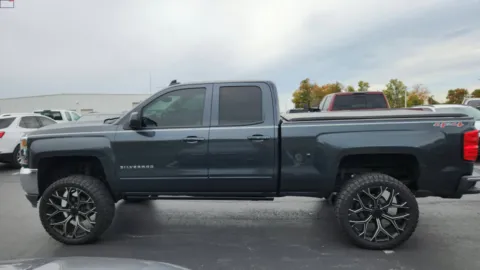 More photos of 2017 Chevrolet Silverado 1500 LT at Tom Gill Chevrolet, KY