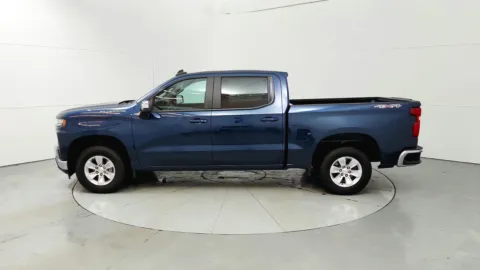 More photos of 2020 Chevrolet Silverado 1500 LT at Tom Gill Chevrolet, KY