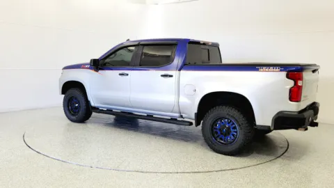 More photos of 2021 Chevrolet Silverado 1500 LT Trail Boss at Tom Gill Chevrolet, KY