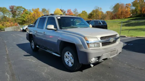 Photos of 2004 Chevrolet Avalanche Z71 for sale in Florence, KY at Tom Gill Chevrolet