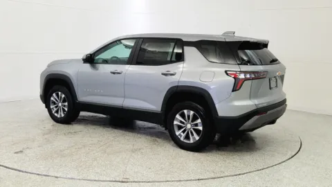 More photos of 2026 Chevrolet Equinox FWD LT at Tom Gill Chevrolet, KY