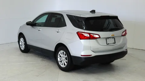 More photos of 2021 Chevrolet Equinox LS at Tom Gill Chevrolet, KY